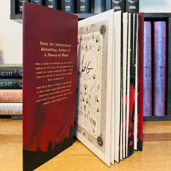 Fairyloot Exclusive Signed Edition Evocation by S.T. Gibson - Picture 9 of 13